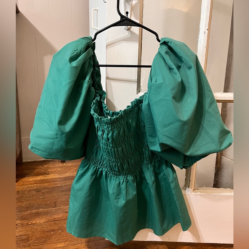 Vine & Love off the shoulder, poofy sleeved blouse, size Large